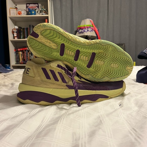 adidas Other - Dame 8